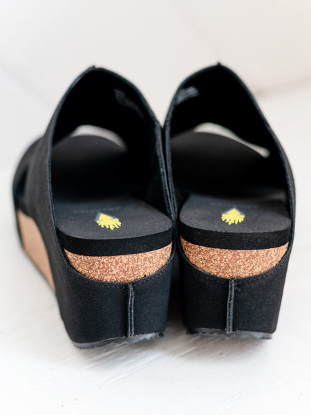 Cassatt Black by Volatile