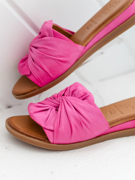 Sassy Fuchsia by Tyche