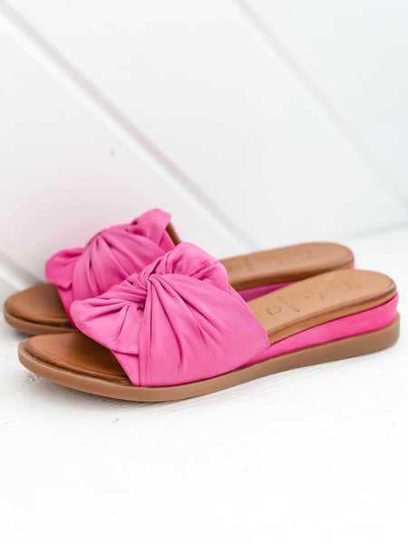 Sassy Fuchsia by Tyche