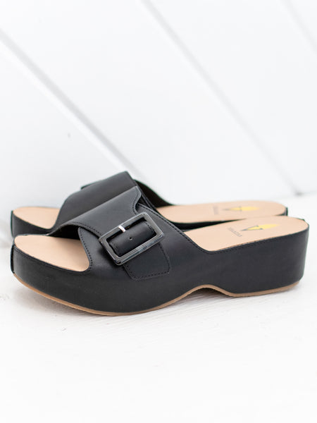 Bertha Black by Volatile