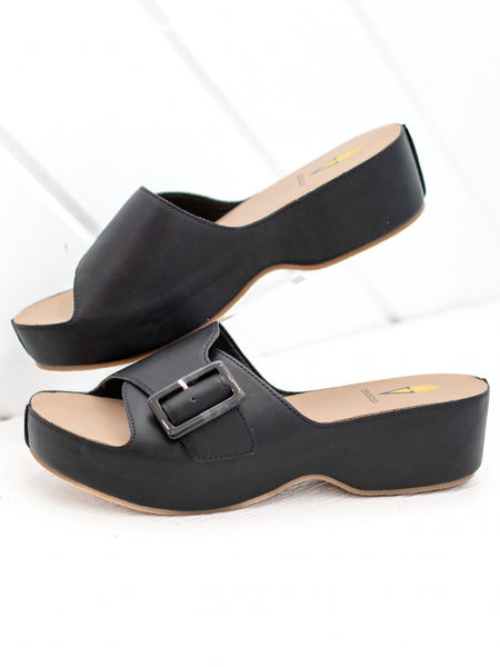 Bertha Black by Volatile