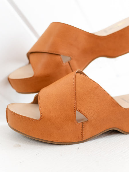 Edith Slide Sandal Tan by Volatile