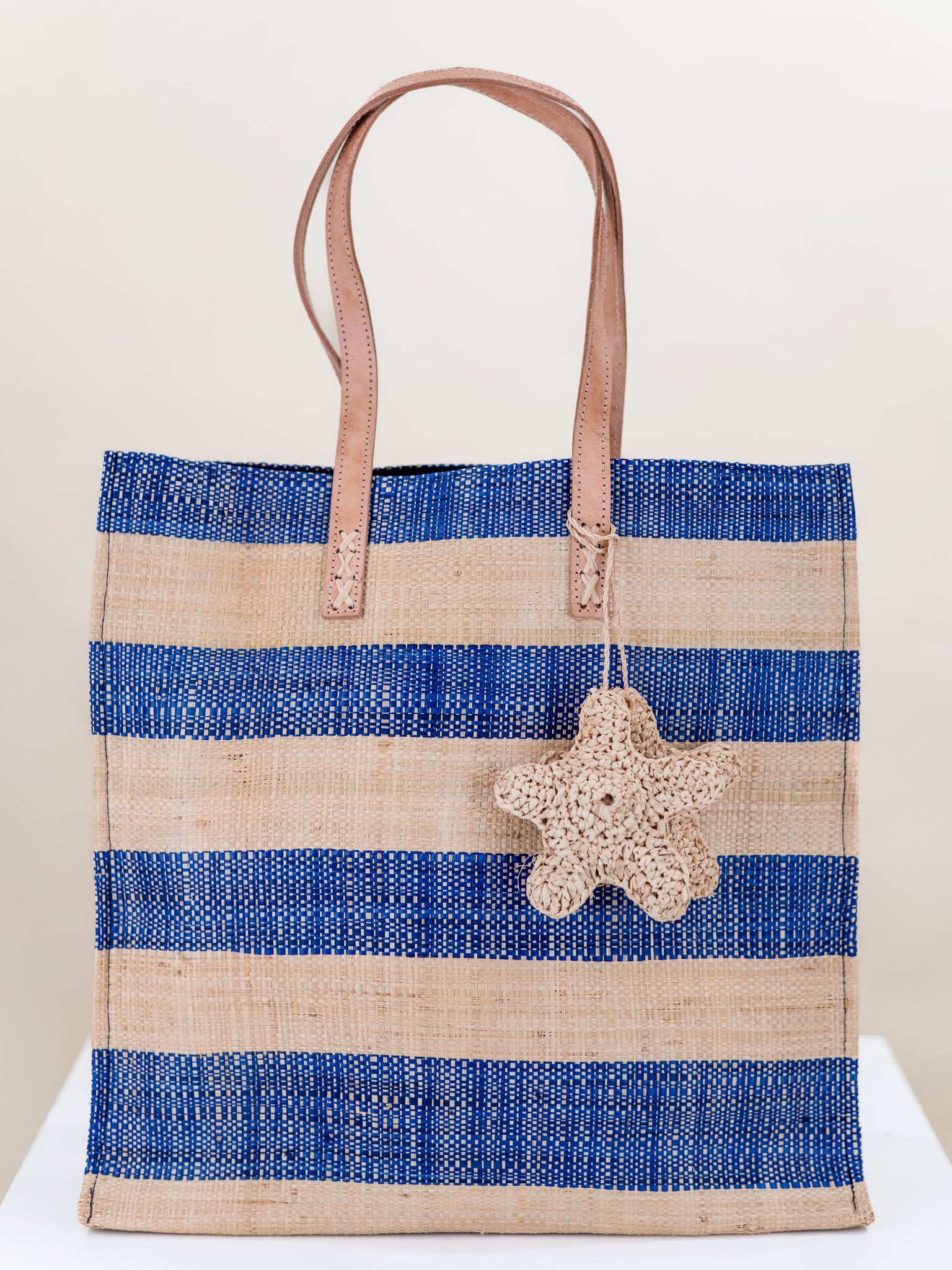 Starfish Straw Bag w/ Crochet Starfish Charm