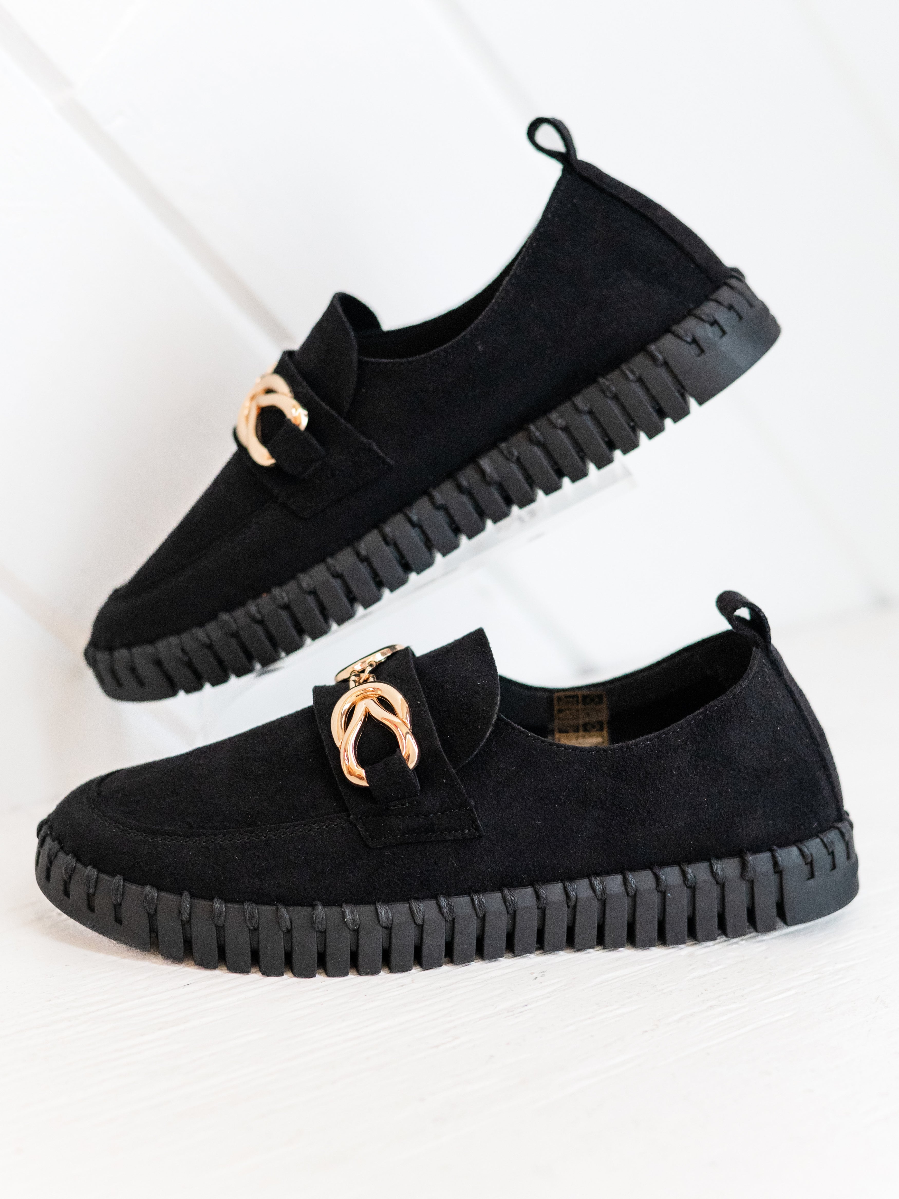 The Bit Loafer Black on Black by Ilse Jacobsen – Tassels