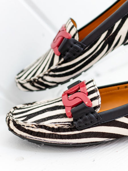 Aiker Blk/White Zebra Hair by Vaneli