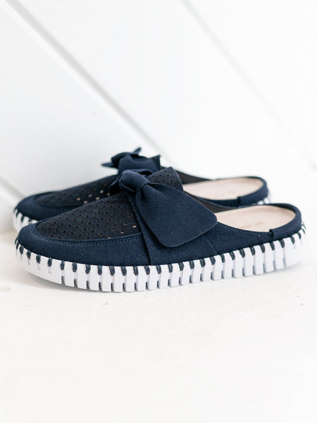 Tulip Slip-In Dark Indigo by Ilse Jacobsen