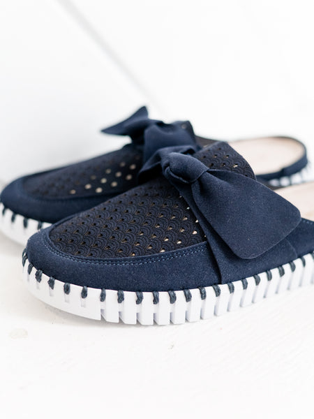 Tulip Slip-In Dark Indigo by Ilse Jacobsen