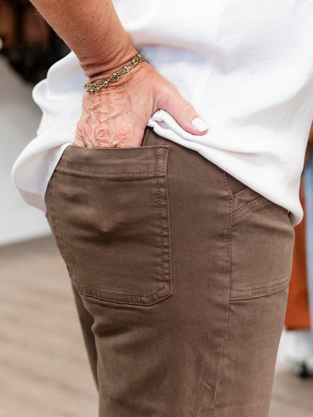 Wide Leg Crop Jean Chocolate by Renuar