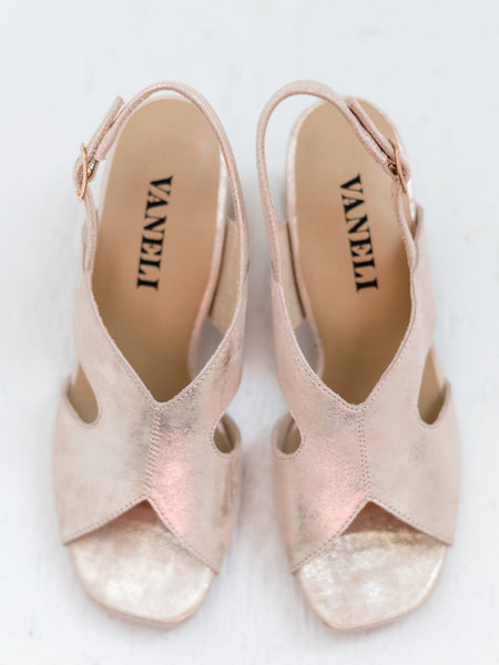 Daffy Champagne by Vaneli