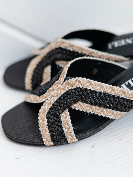 Cyndia Black/Beige by Vaneli