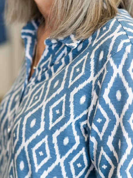 Diamond Print Ruffle Sleeve Top by Multiples