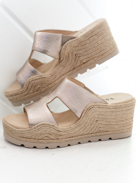 Cyril Shell Grained by Vaneli