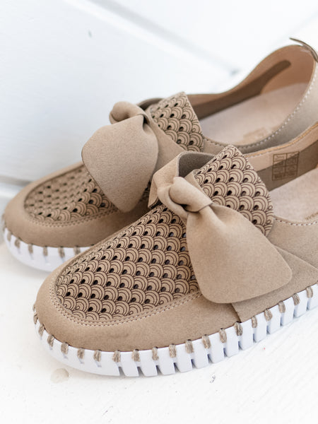 Tulip 4086 Bow Loafer by Isle Jacobsen