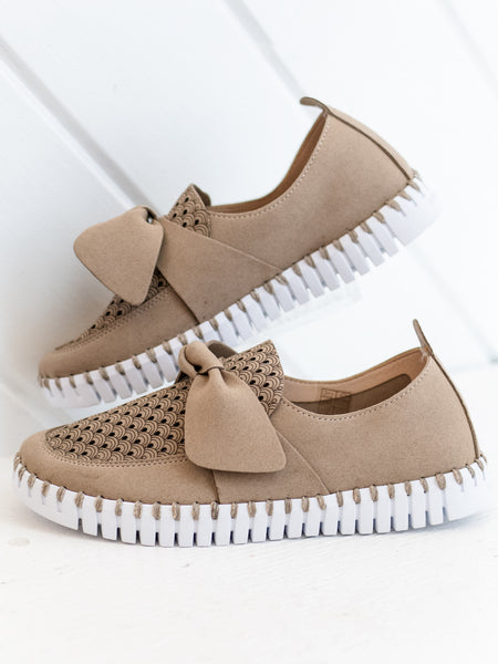 Tulip 4086 Bow Loafer by Isle Jacobsen