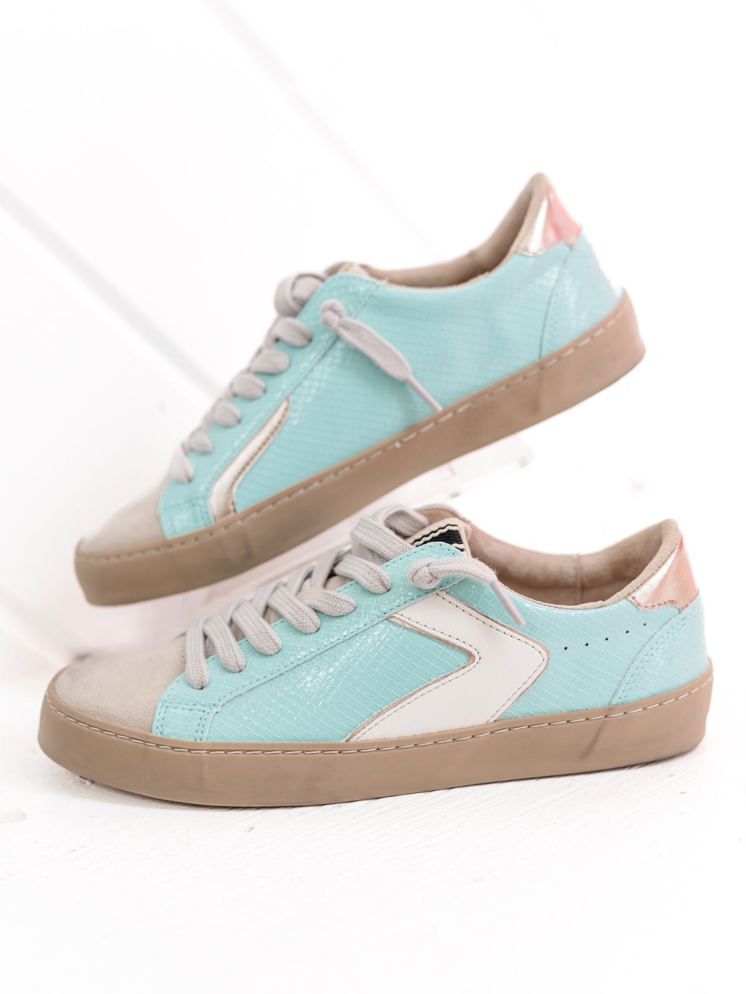 テレビ SHU!!SALE Robbie Mint Snake by Shu Shop – Tassels