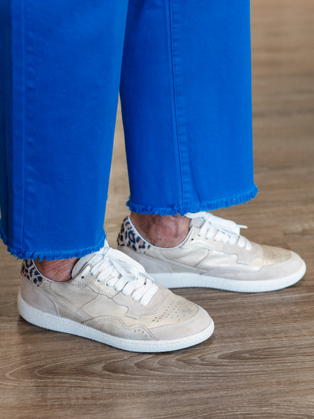 Cropped Straight-Leg Frayed Hem Pant by Tru Luxe