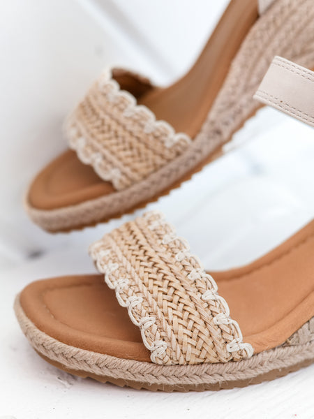 Inez Wedge Beige by Softt