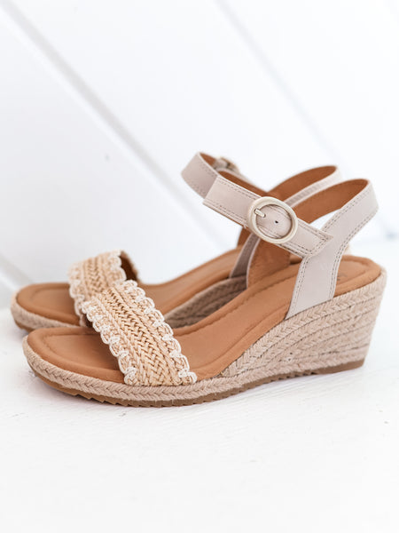 Inez Wedge Beige by Softt