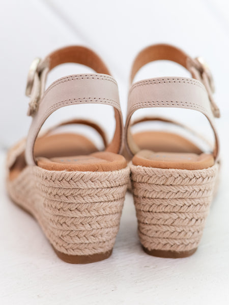 Inez Wedge Beige by Softt