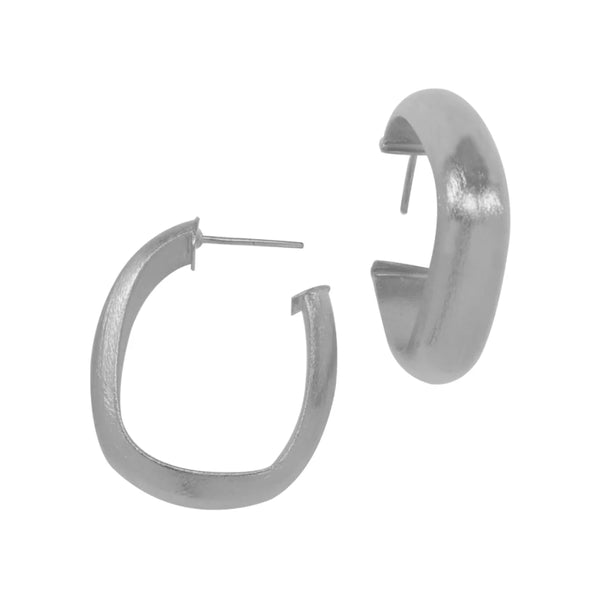 Vanusa Earrings by Betty Carre