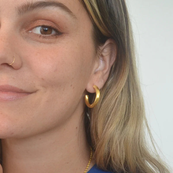Yael Earrings by Betty Carre