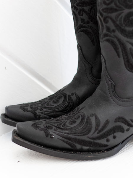 L5433 Filigree Snip Toe Western Boot Black by Circle G