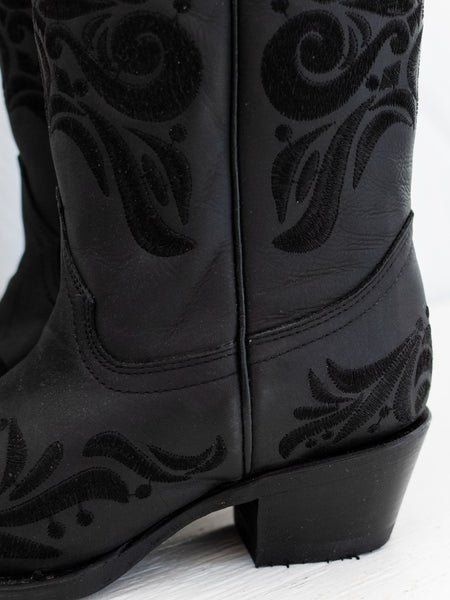 L5433 Filigree Snip Toe Western Boot Black by Circle G