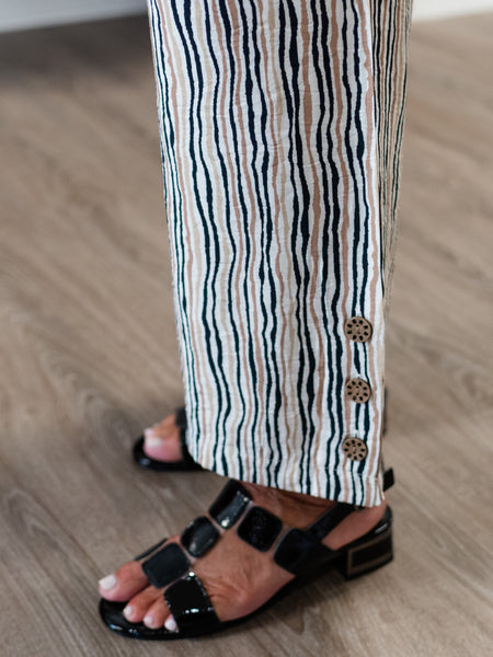 Pull On Crop Lounge Pant by Multiples