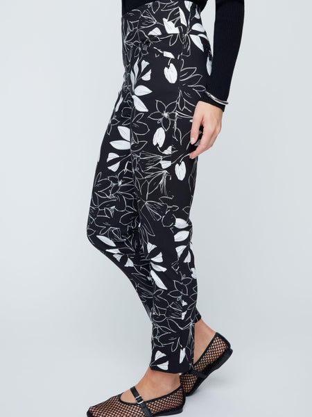 Black & White Floral Pull-On Pant by Renuar
